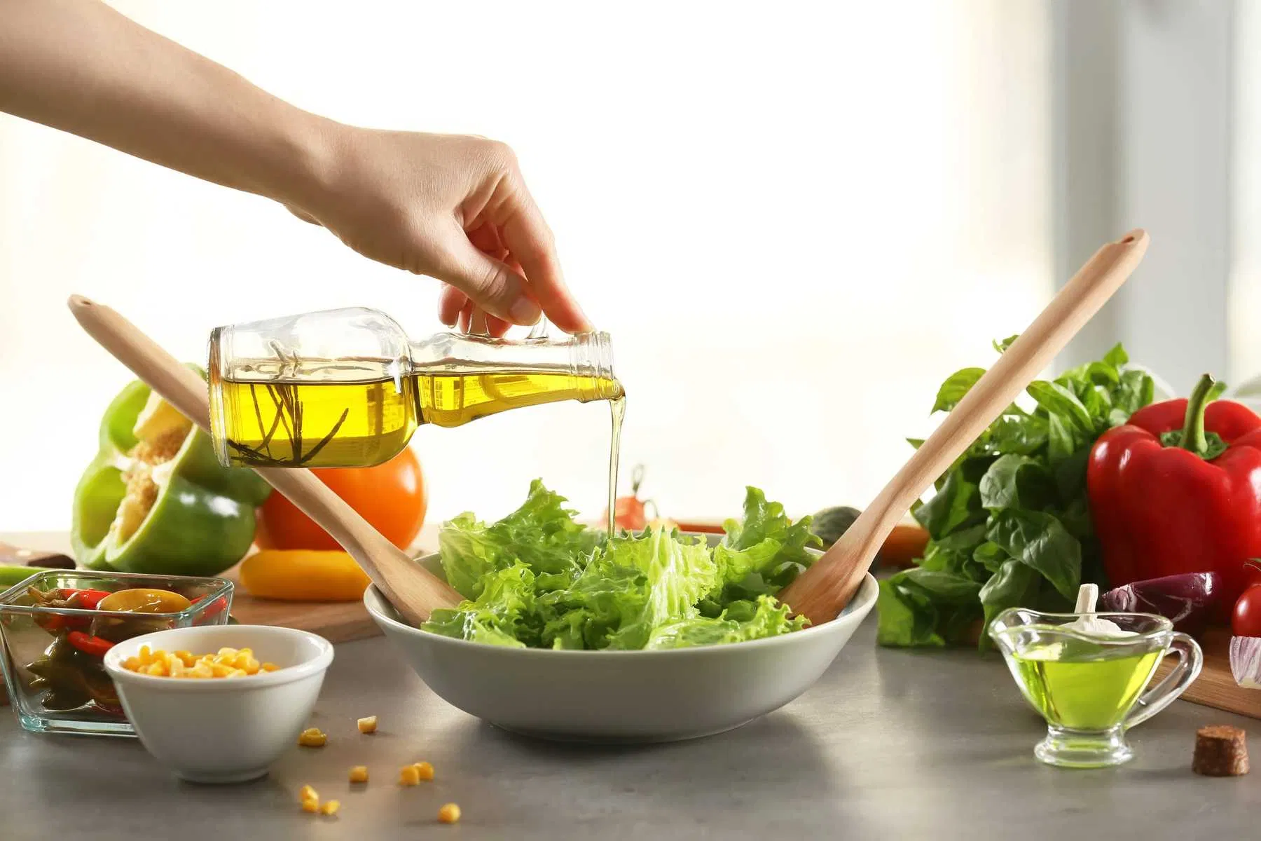 Salad trộn dầu oliu là món ăn đầy dinh dưỡng (Nguồn: Internet). Salad trộn dầu oliu là món ăn đầy dinh dưỡng (Nguồn: Internet).