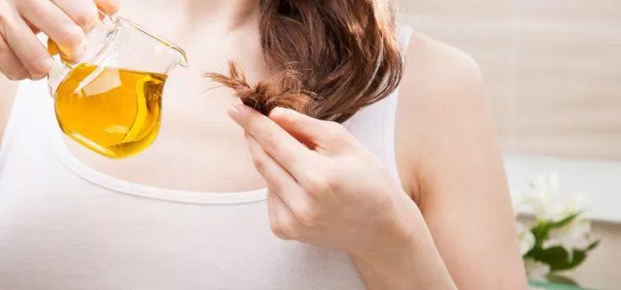Dầu oliu giúp dưỡng ẩm và làm mềm tóc (Nguồn: Internet).