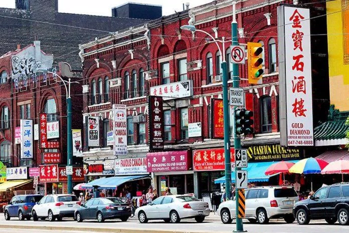 Khu ẩm thực của người Trung tại Toronto, Canada (Ảnh: Internet). Khu ẩm thực của người Trung tại Toronto, Canada (Ảnh: Internet).