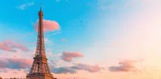 Nước Pháp và biểu tượng tháp Eiffel (Nguồn: Internet)