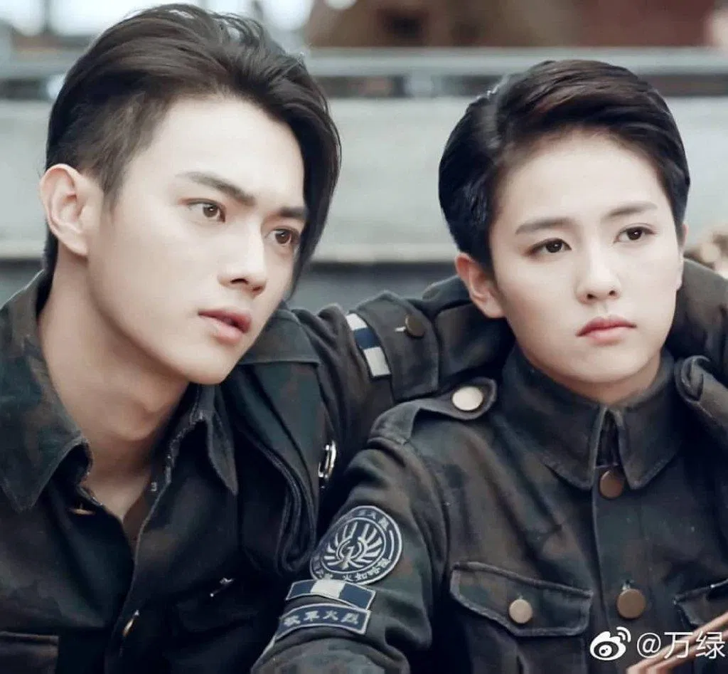 Nhìn qua một lượt thì chắc ai cũng sẽ nghĩ đây là 2 chàng soái ca (Ảnh: Internet)