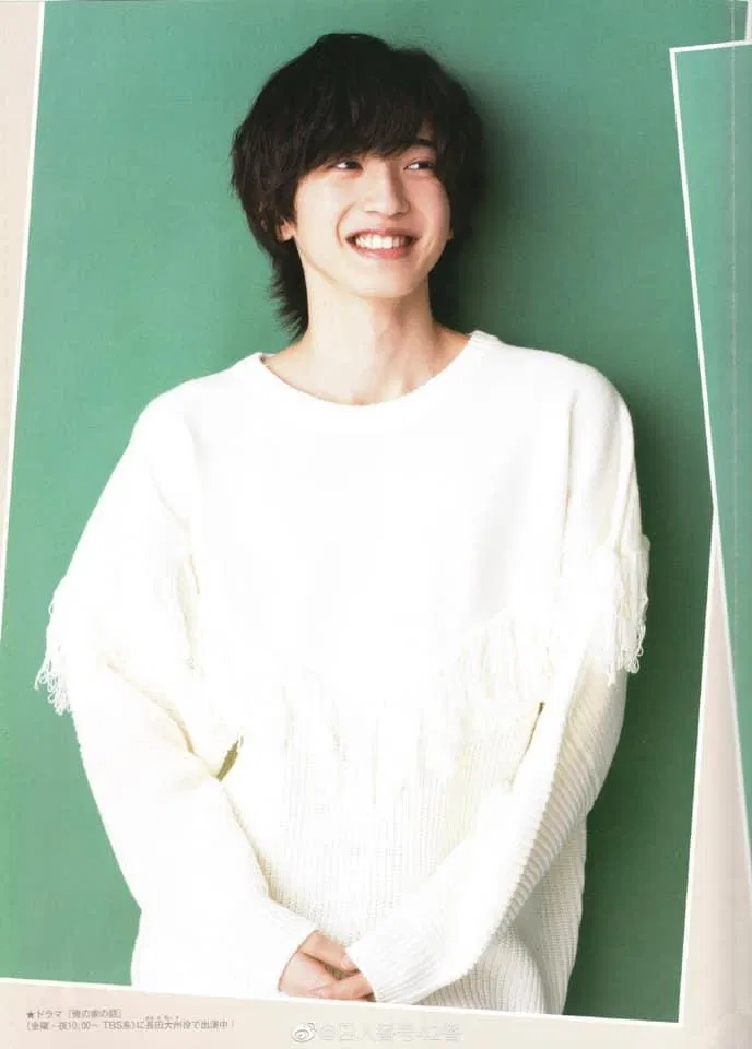 Michieda mang màu sắc riêng dẫu vẫn trung thành với kiểu tóc dài quen thuộc ở xứ sở Phù Tang (Ảnh: Internet). Michieda mang màu sắc riêng dẫu vẫn trung thành với kiểu tóc dài quen thuộc ở xứ sở Phù Tang (Ảnh: Internet).