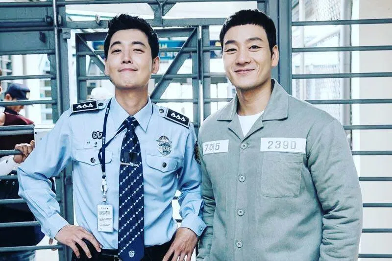 Cặp bromance đáng ghen tỵ của Prison Playbook. (Nguồn: Internet)