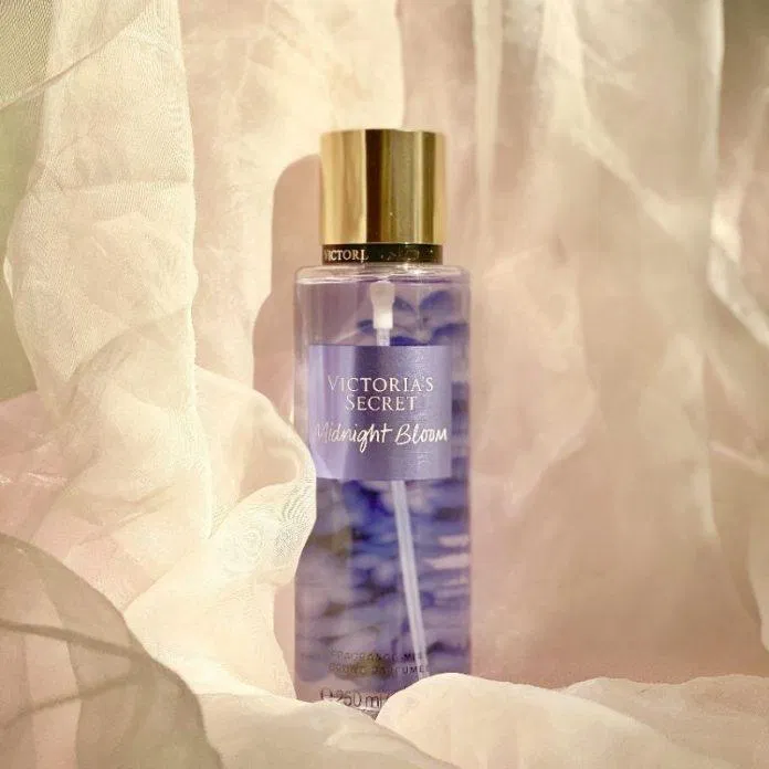 Body Mist Victoria’s Secret Midnight Bloom (Ảnh: internet)