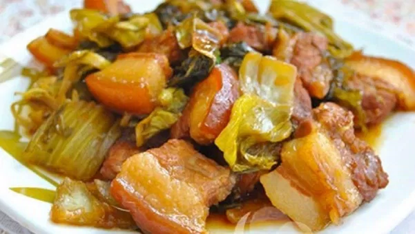 Thịt ba chỉ xào cải chua (Ảnh: Internet)