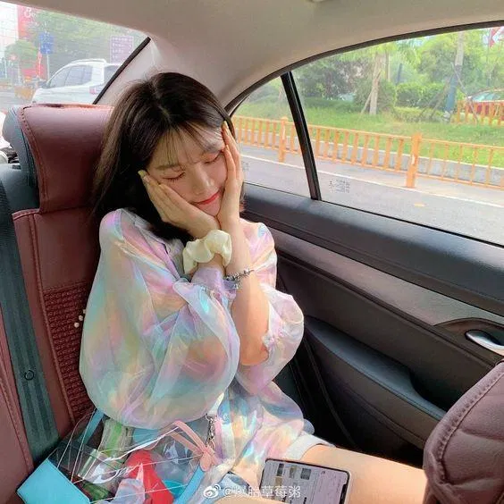 Scrunchy vừa tiện ích vừa thêm phần điệu đà cho các nàng (ảnh: internet) Scrunchy vừa tiện ích vừa thêm phần điệu đà cho các nàng (ảnh: internet)