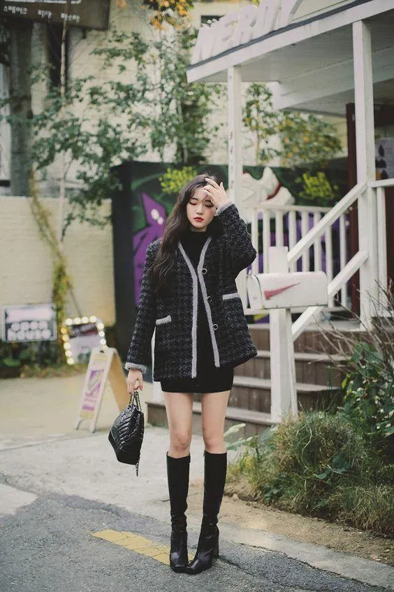 Phối đồ cùng boot cao cổ khiến outfit càng thêm cá tính (ảnh: internet) Phối đồ cùng boot cao cổ khiến outfit càng thêm cá tính (ảnh: internet)