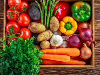 Bổ sung rau củ quả để cung cấp vitamin cho cơ thể. (Nguồn: Internet) Bổ sung rau củ quả để cung cấp vitamin cho cơ thể. (Nguồn: Internet)