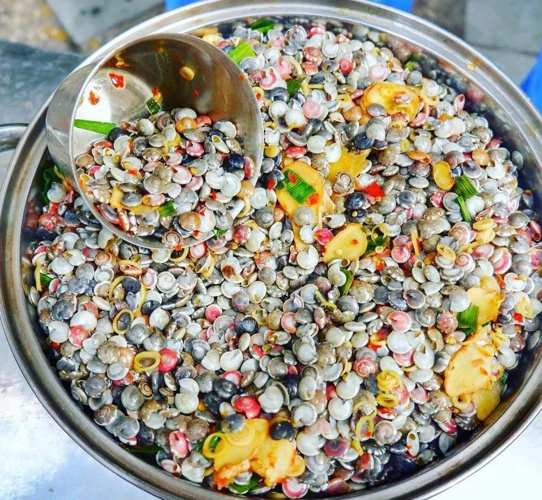 Ốc ruốc có giá 20.000 một lon (Nguồn: Internet)