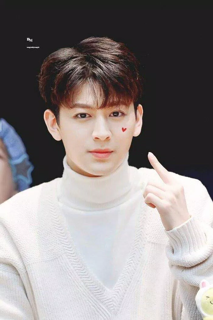 Song (iKON) chia sẻ công thức nấu ăn ngon tuyệt. (Nguồn: Internet)