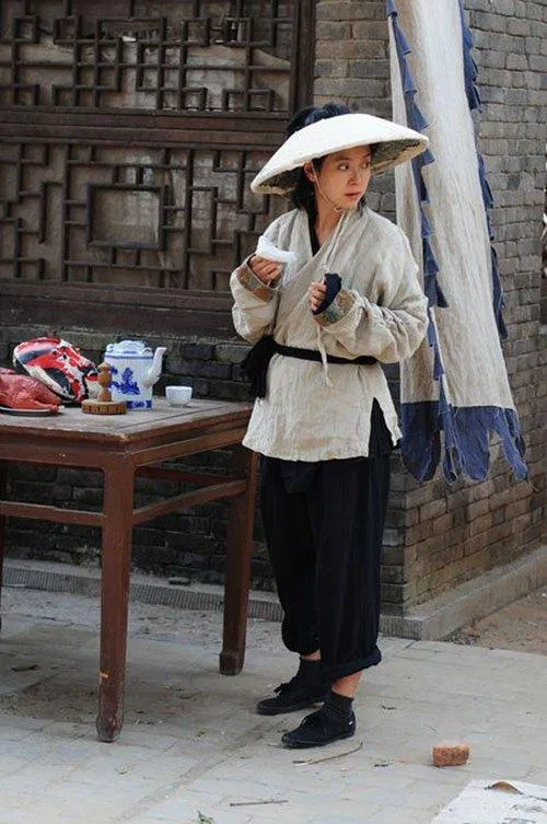 Song Ji Hyo xuất hiện ẩn thân trong sự bất ngờ của các thành viên. (Ảnh: Internet). Song Ji Hyo xuất hiện ẩn thân trong sự bất ngờ của các thành viên. (Ảnh: Internet).