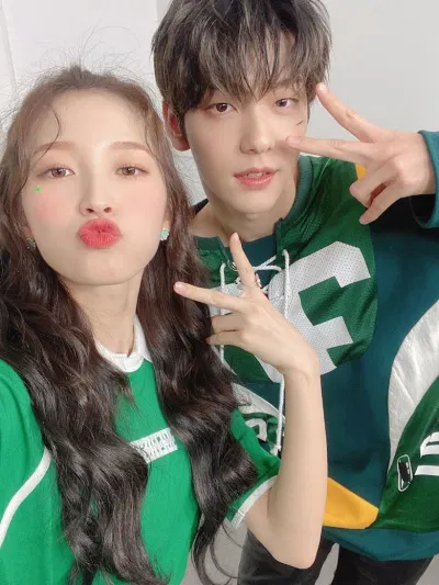 Soobin và Arin vô cùng đáng yêu trong bất cứ tấm ảnh nào (Ảnh: Internet)