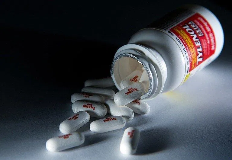Tác dụng phụ có thể gặp khi sử dụng Tylenol (Nguồn: Internet).