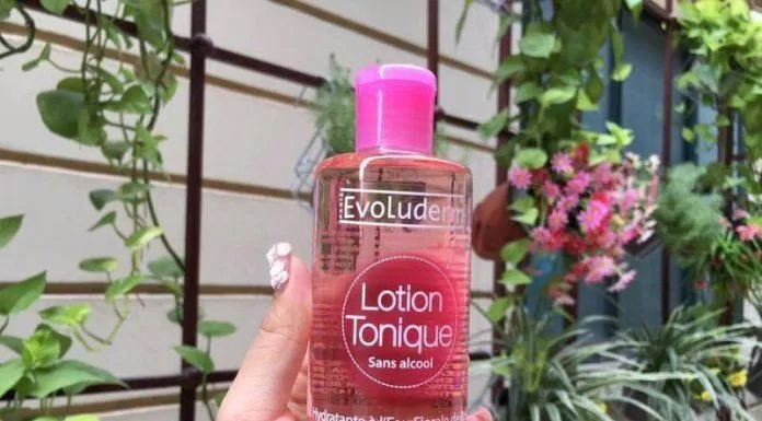 Nước hoa hồng Evoluderm Lotion Tonique dịu nhẹ giúp da sạch nhờn bớt mụn (nguồn: internet)