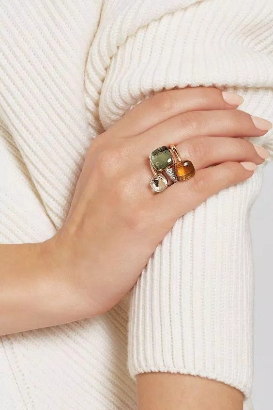 Những chiếc nhẫn giúp nàng khoe khéo đôi tay xinh đẹp (Nguồn: Internet)