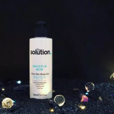 The Solution Salicylic vừa giúp tẩy da chết vừa dưỡng trắng da (Nguồn: Internet)