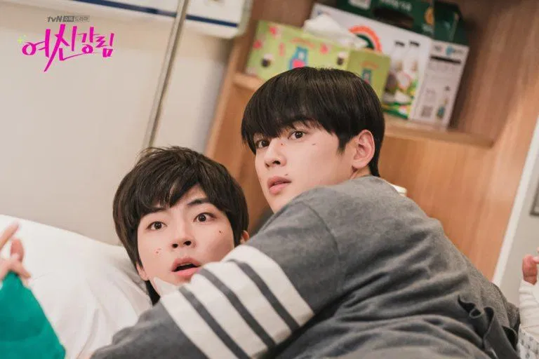 Cặp bromance đáng ghen tỵ của Vẻ Đẹp Đích Thực. (Nguồn: Internet)