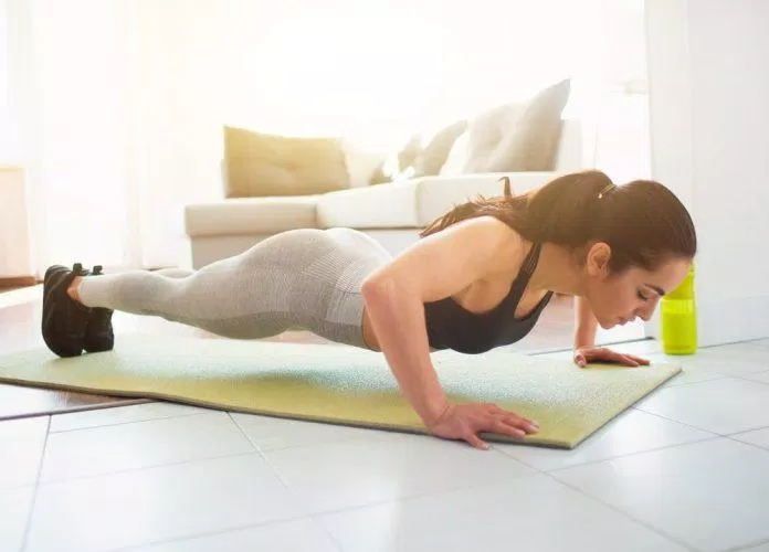 Tư thế Yoga Plank thấp (Nguồn: Internet)