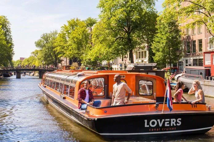Đây là một cách để khám phá Amsterdam ở một góc nhìn khác biệt (Nguồn: Internet)