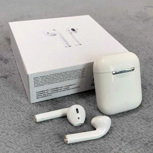 AirPods 2 phiên bản sạc không dây (Ảnh: Internet) AirPods 2 phiên bản sạc không dây (Ảnh: Internet)