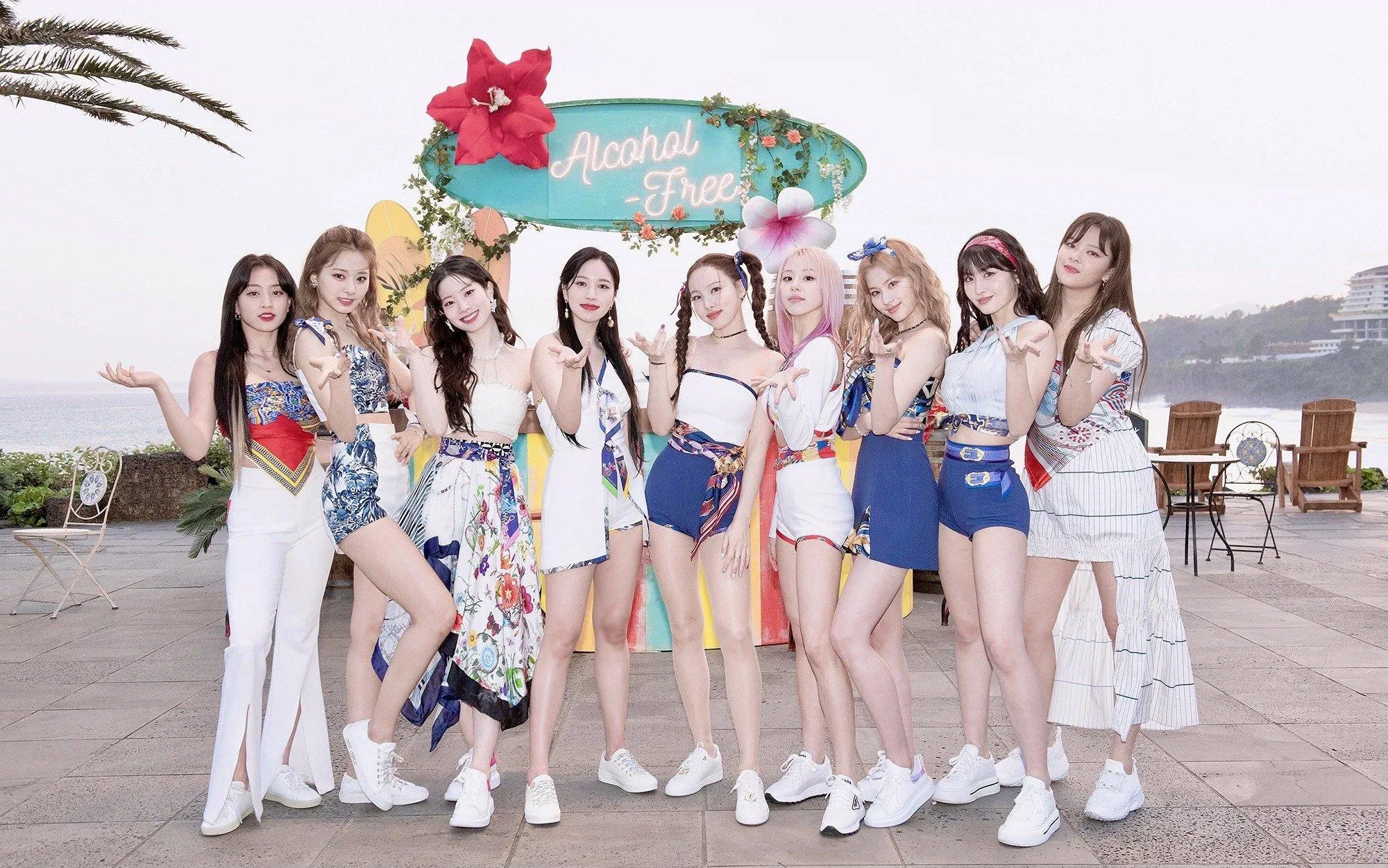 Alcohol-Free của TWICE sở hữu lượt view cao nhất ở girlgroup trong năm 2021 với con số 187,2 triệu (Ảnh: Internet)