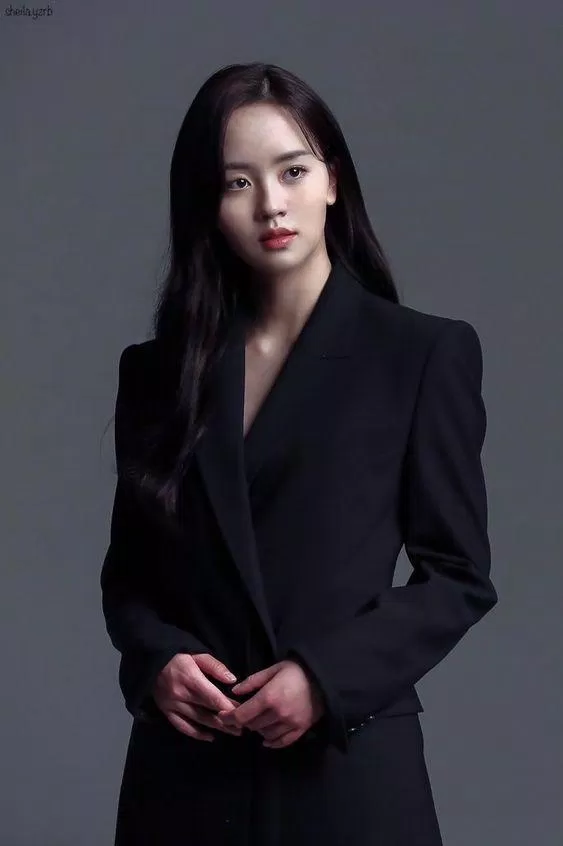 Blazer thắt nút tinh tế, thời thượng cho những quý cô sang chảnh ( Ảnh: internet)