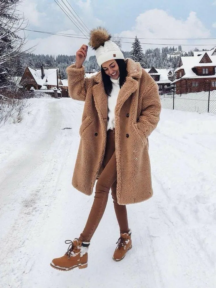 Đừng bỏ qua những thiết kế gam màu nâu siêu hot năm nay nha (Nguồn: Internet).