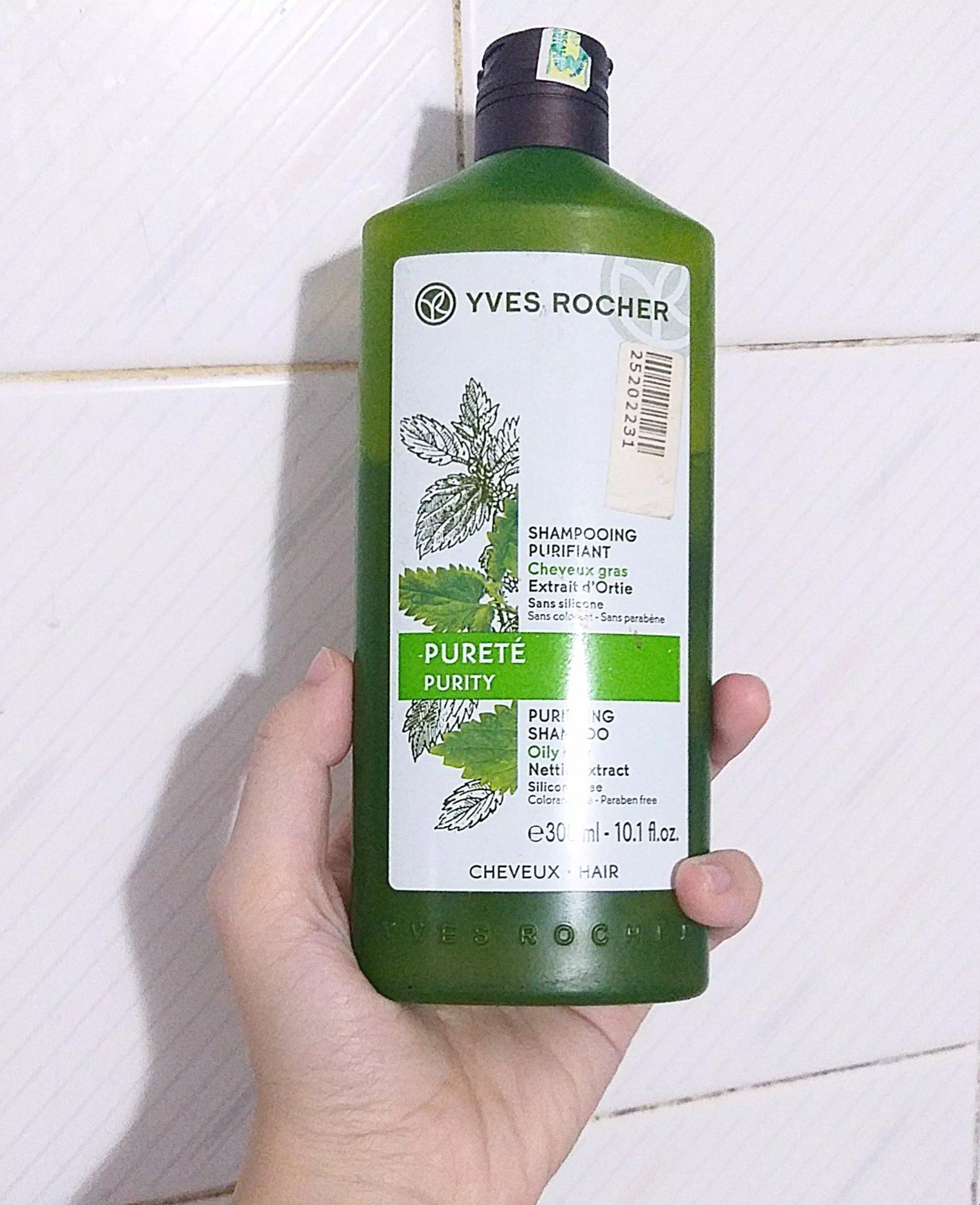 Dầu gội Yves Rocher (Ảnh: Internet)