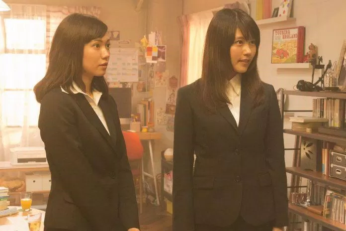 Vị trí thứ 4 gọi tên đôi bạn thân "thánh nữ trà sữa" Arimura Kasumi (sinh năm 1993) và người đẹp Nikaido Fumi (sinh năm 1994) với 230 bình chọn từ người hâm mộ. Cả đều thuộc thế hệ 9x và được khán giả công nhận về năng lực diễn xuất lẫn độ nhận diện công chúng cao. (Nguồn: Internet)