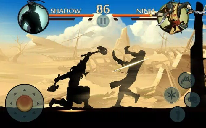 Chơi Shadow Fight 2 trên điện thoại (Ảnh: Internet).