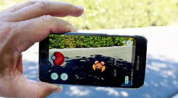 Game Pokemon GO chơi trên điện thoại (Ảnh: Internet).