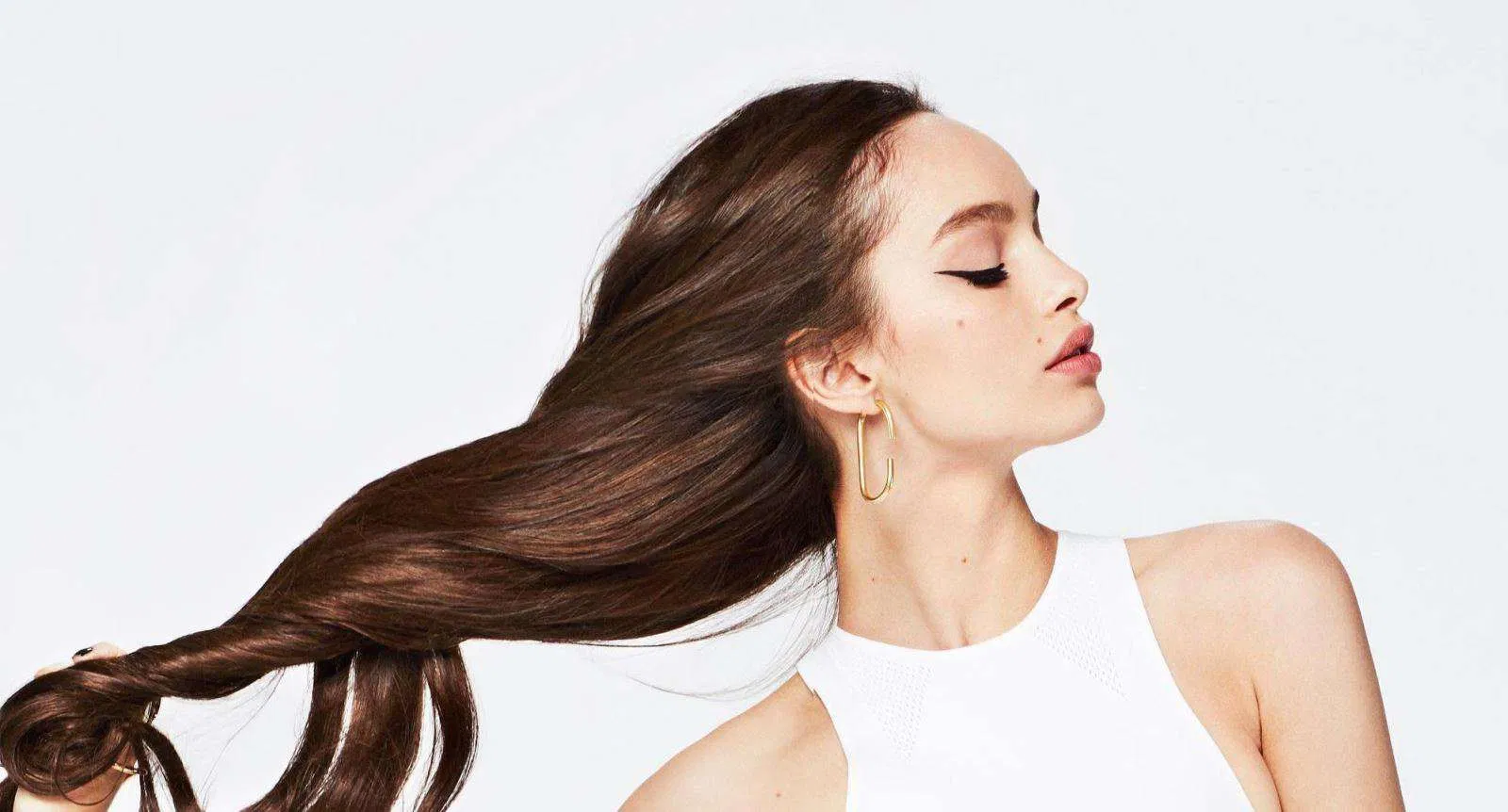 Gội đầu ngược mang lại nhiều lợi ích cho tóc (Nguồn: Internet)