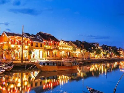 Hội An - nhà hát của những tháng năm (Ảnh: Internet). Hội An - nhà hát của những tháng năm (Ảnh: Internet).