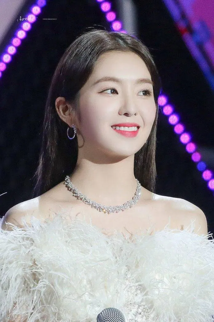 Irene nhận nhiều lời chỉ trích khi đọc cuốn Kim Ji Young, Born 1982 (Nguồn: Internet)