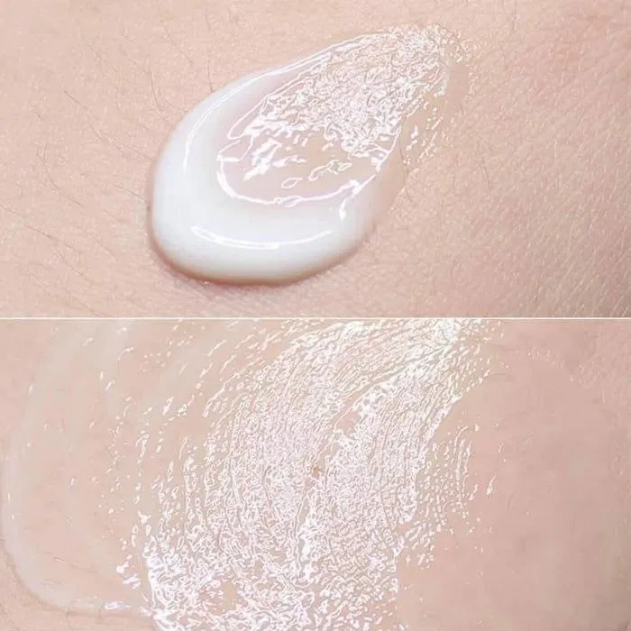 Texture của kem dưỡng SVR SEBIACLEAR Mat + Pores