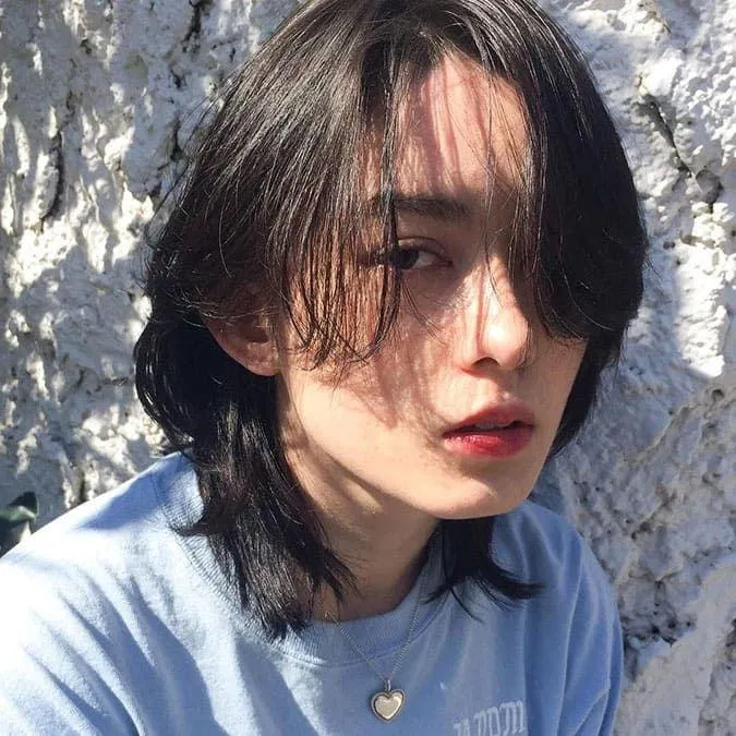 Tóc mullet tỉa layer hút mắt người khác ngay từ cái nhìn đầu tiên (ảnh: internet) Tóc mullet tỉa layer hút mắt người khác ngay từ cái nhìn đầu tiên (ảnh: internet)