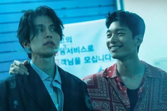 Mối quan hệ kỳ quái và điên cuồng giữa Wi Ha-joon và Lee Dong Wook. (Ảnh: Internet)