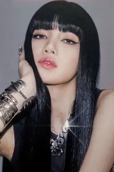 Fan hâm mộ đều mong rằng Lisa sẽ có những dự án collab với sao US – UK bùng nổ hơn trong tương lai (Nguồn: Internet) Fan hâm mộ đều mong rằng Lisa sẽ có những dự án collab với sao US – UK bùng nổ hơn trong tương lai (Nguồn: Internet)