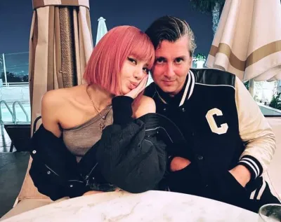 Lía ăn tối cùng Giám đốc sự kiện và thời trang CELINE - Utz Peter (Nguồn: Internet) Lía ăn tối cùng Giám đốc sự kiện và thời trang CELINE - Utz Peter (Nguồn: Internet)