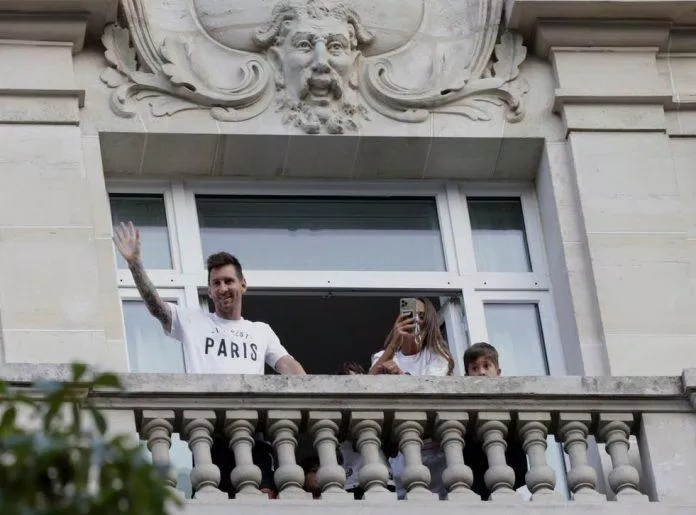 Gia đình Messi ở trong khách sạn khi mới đến Paris (Ảnh: Internet).