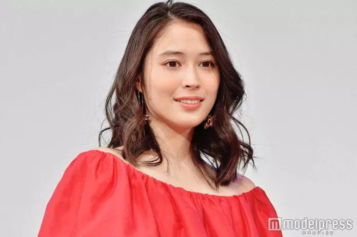 Nữ diễn viên Hirose Alice đứng vị trí thứ 17 trong danh sách những nữ diễn viên sở hữu đôi mắt đẹp nhất showbiz xứ Phù Tang với 163 phiếu bình chọn từ người hâm mộ. (Nguồn: Internet)