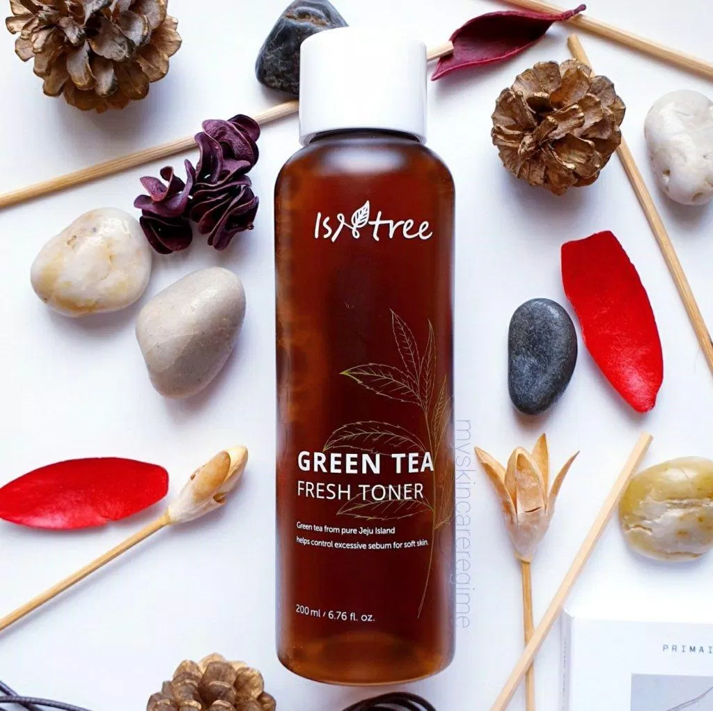 Nước hoa hồng Isntree Green Tea Fresh Toner được thiết kế với phong cách tối giản nhưng cuốn hút ( Nguồn: internet)