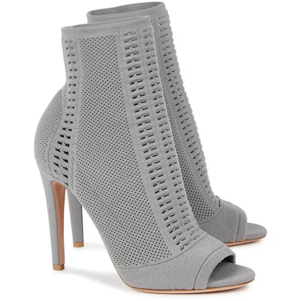 Một gợi ý hay ho dành cho các nàng trong những buổi tiệc cuối năm (Nguồn: Internet).