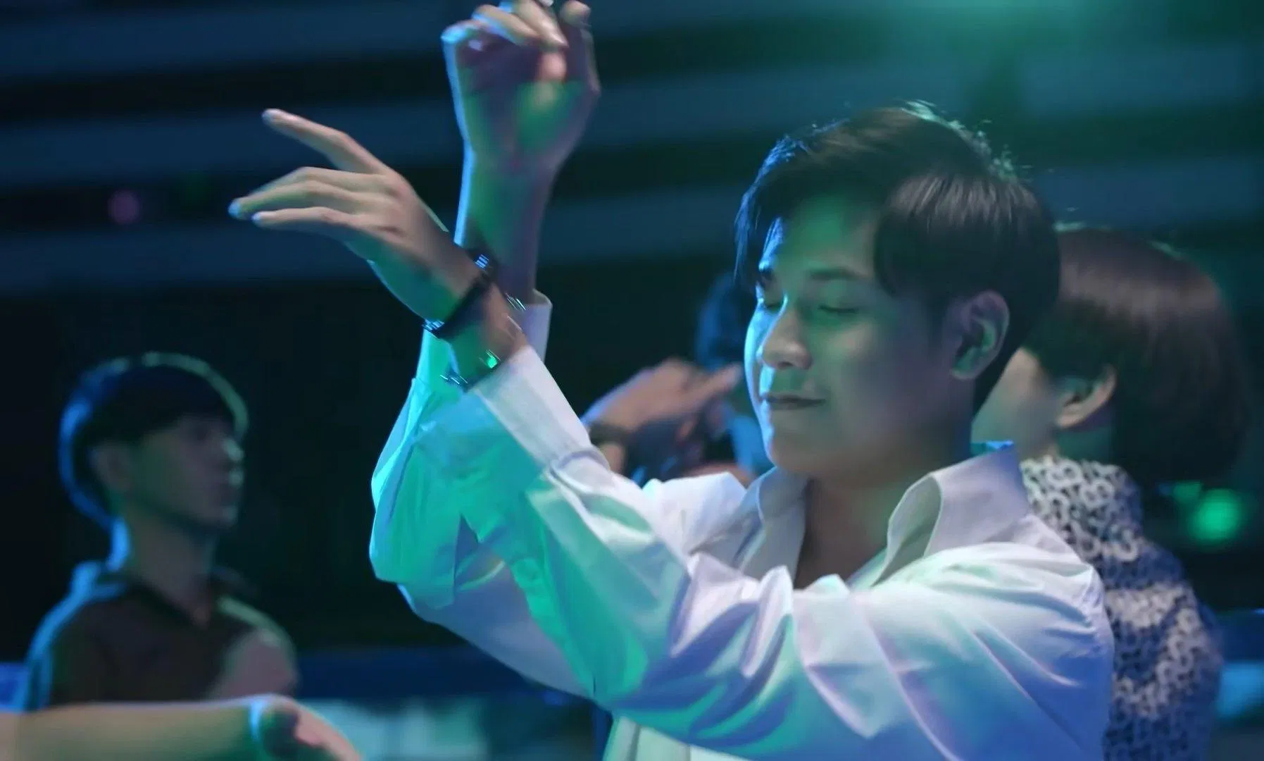 Singto vẫn vô cùng đẹp trai trong phim mới Baker Boys. (Ảnh: Internet)