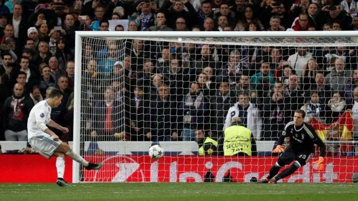 Tỷ lệ sút phạt đền thành công của Ronaldo cao hơn Messi (Ảnh: Internet). Tỷ lệ sút phạt đền thành công của Ronaldo cao hơn Messi (Ảnh: Internet).