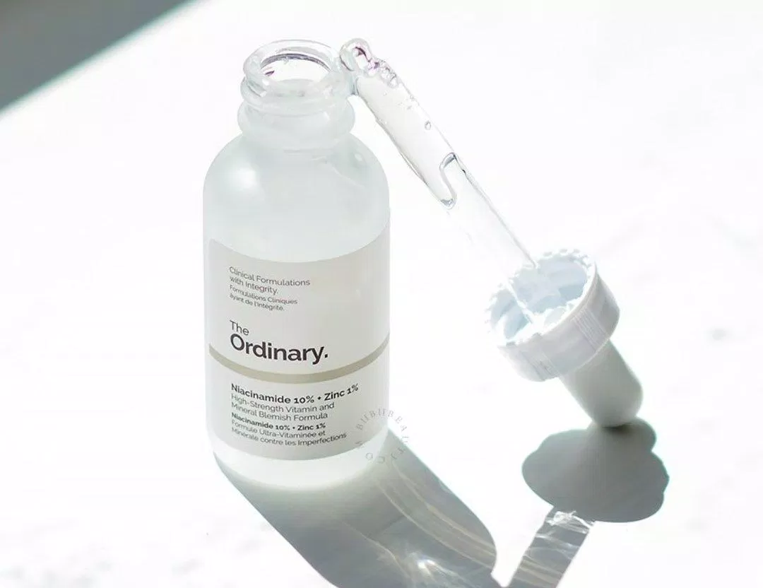 Serum hỗ trợ trị mụn, kiềm dầu The Ordinary 10% Niacinamide + Zinc 1% (Ảnh: Internet).