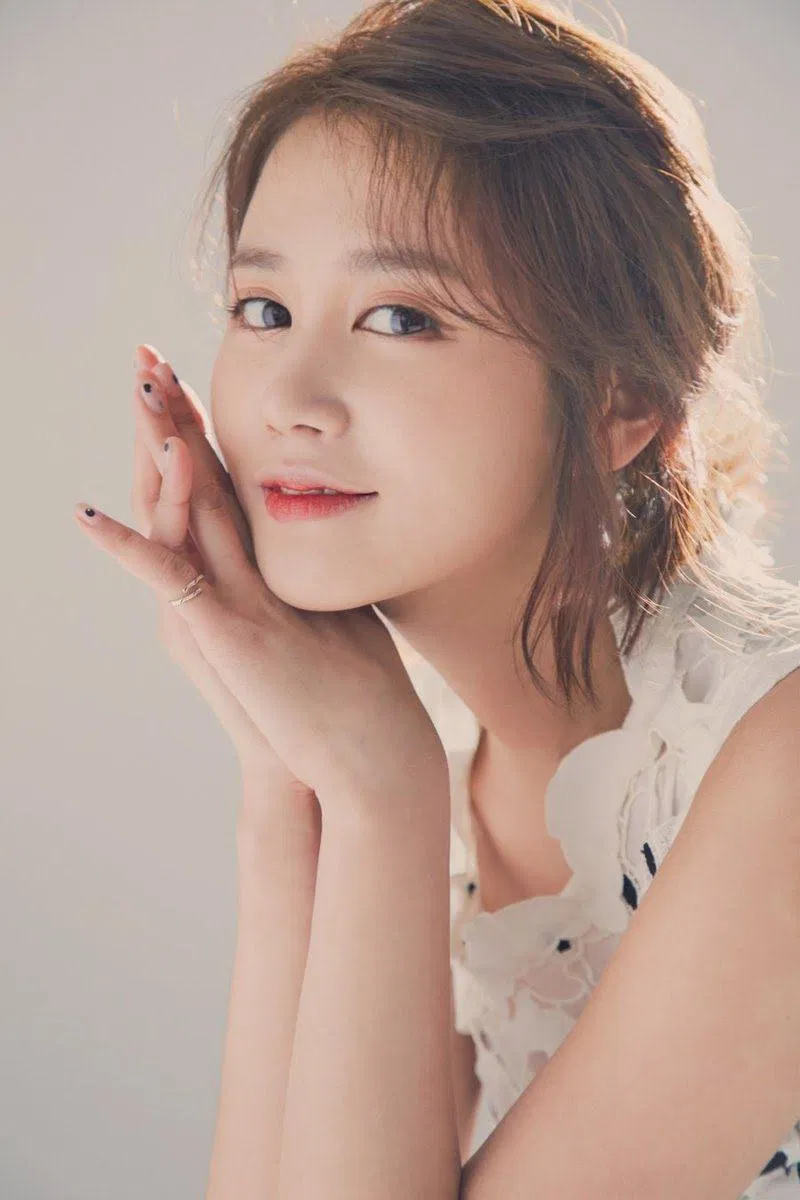 Sihyun SPICA cũng gây ấn tượng nhờ vẻ đẹp lung linh và tài năng chuyên nghiệp được tôi luyện sau nhiều năm training (Ảnh: Internet)