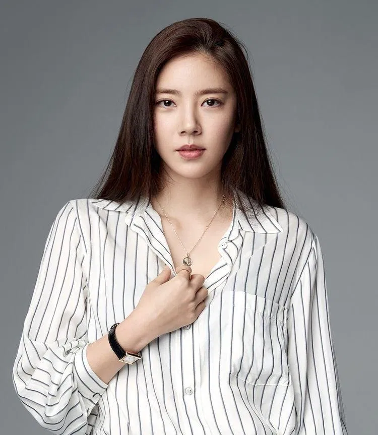 Son Dam Bi - thần tượng K-Pop thể hiện rất tốt kỹ năng giải trí khi tham gia gameshow. (Nguồn: Internet) Son Dam Bi - thần tượng K-Pop thể hiện rất tốt kỹ năng giải trí khi tham gia gameshow. (Nguồn: Internet)