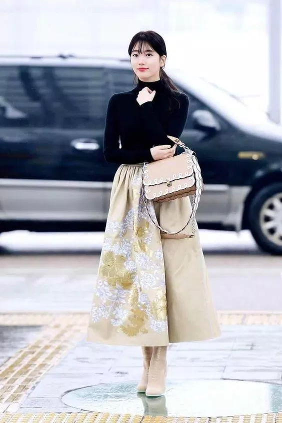 Suzy xinh đẹp xuất hiện tại sân bay để tham gia show của Fendi tại Milan (Nguồn: Internet)