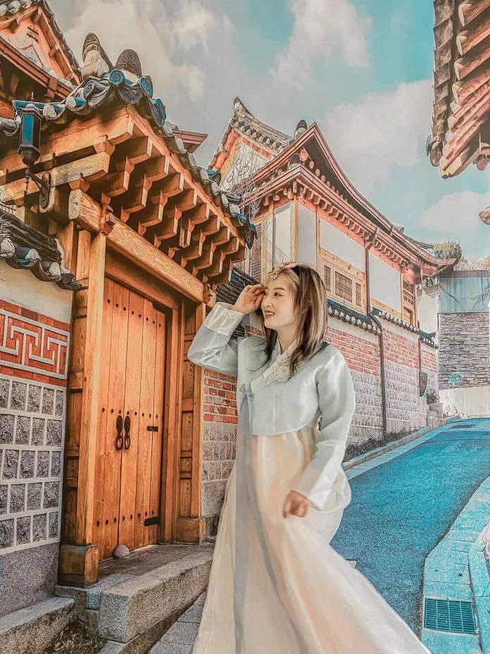Bạn sẽ thấy giống như đang đi lạc vào xứ sở Kim Chi - Ảnh: Diệp Shò Bạn sẽ thấy giống như đang đi lạc vào xứ sở Kim Chi - Ảnh: Diệp Shò